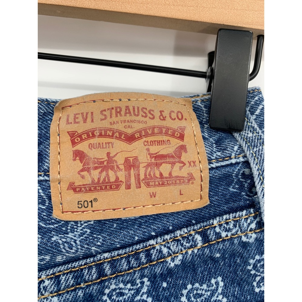 Levis 501 Paisley Jeans Womens 24 Blue Paisley Print Button Fly Denim (24x30) - Picture 5 of 12